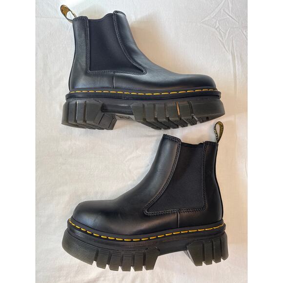 Dr Martens Audrick Nappa Leather Platform Chelsea Boots Black Lux Size 6 US - Picture 3 of 11